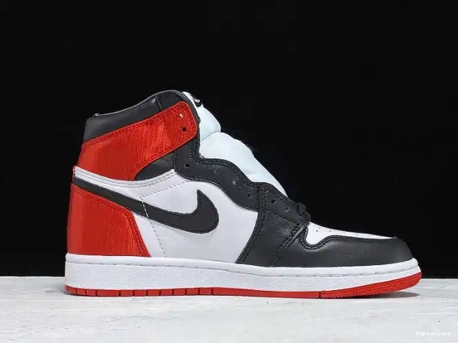 HYPE Black 1 Jordan Air Satin Toe CD0461-016 Retro High 0608